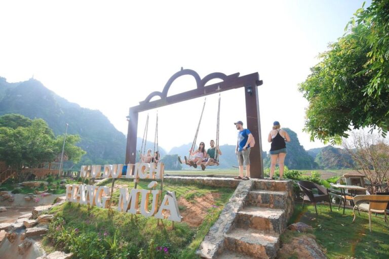 From Hanoi: Tam Coc or Trang An, Hoa Lu & Mua Cave Tour