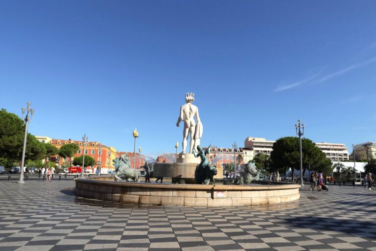 From Nice: Walking & Driving Tour of Nice