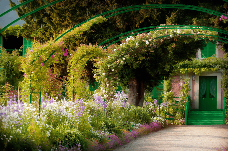 Giverny: Monets House & Gardens Private Guided Tour +Ticket