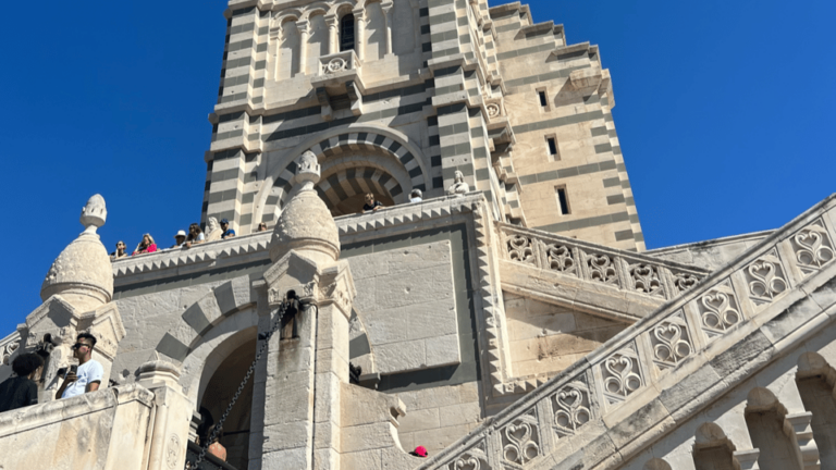 Guided Tour in the Heart of Marseille!
