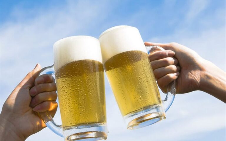 Hanoi Local Fresh Beer and Culinary Tour With Train Street