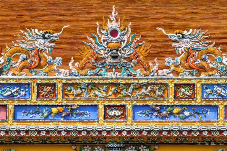 Hue: Hue Walking Tour to Imperial Citadel With Tour Guide
