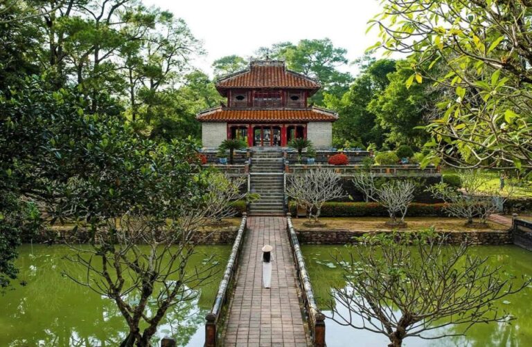 Hue: Private Dragon Boat, Thien Mu Pagoda, & Royal Tomb Tour