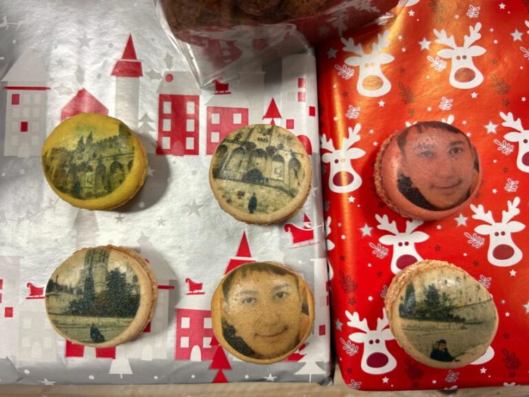 Immortalize Your Souvenir Davignon as a Button