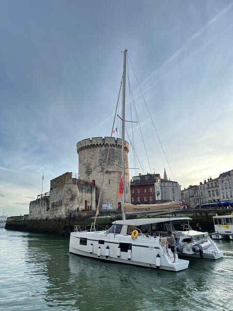 La Flotte En Ré – 2 Hrs Evening Catamaran Cruise