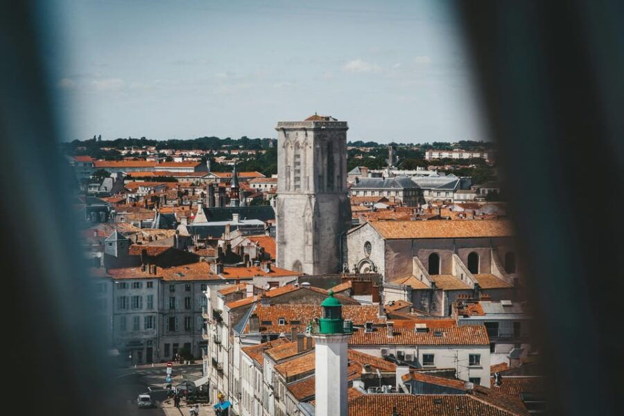 La Rochelle: Old Town and Vieux-Port Guided Walking Tour - Key Landmarks of La Rochelle
