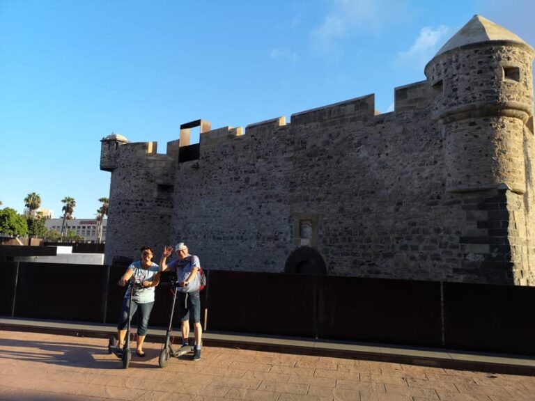 Las Palmas: City, Harbor, and Beach Walking Tour