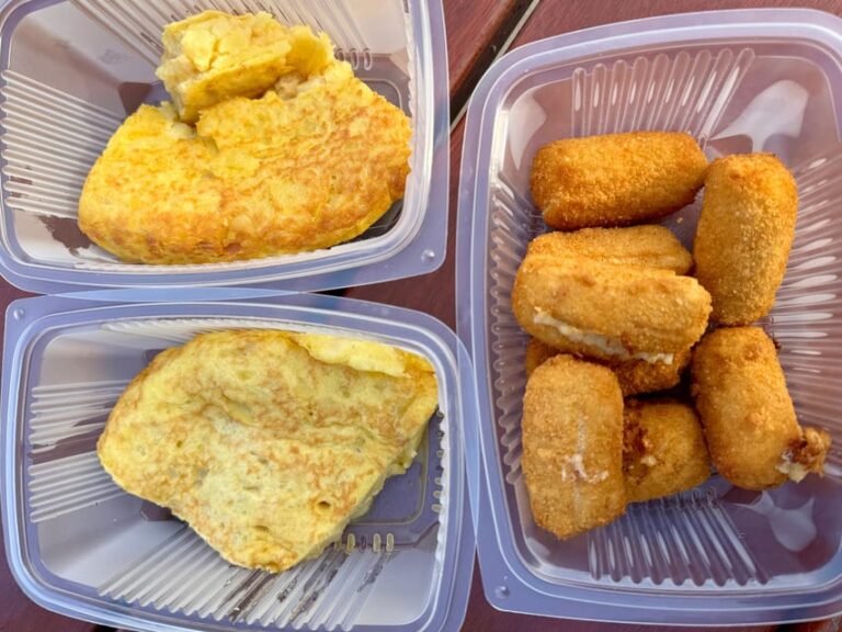Madrid: Best Local Food Tour in Madrid !