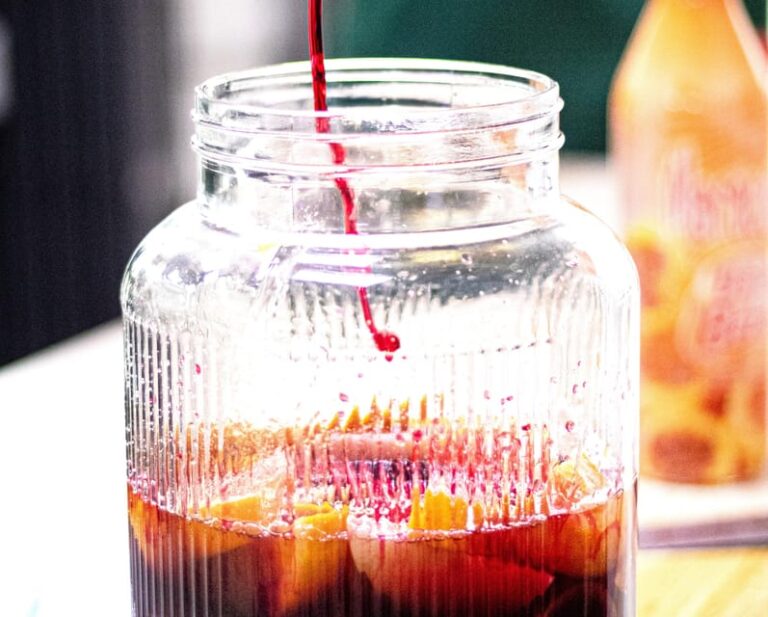 Madrid: the Original Paella and Sangria Workshop With Tapas