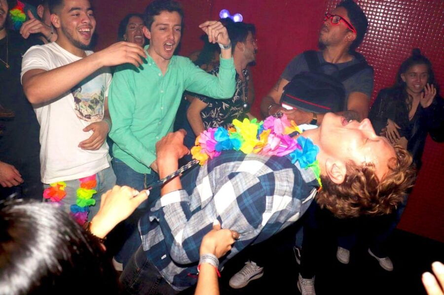 Madrid: Top Pub-Crawl With Drinks and Nightclub Entry - Overview of the Madrid Pub Crawl Experience