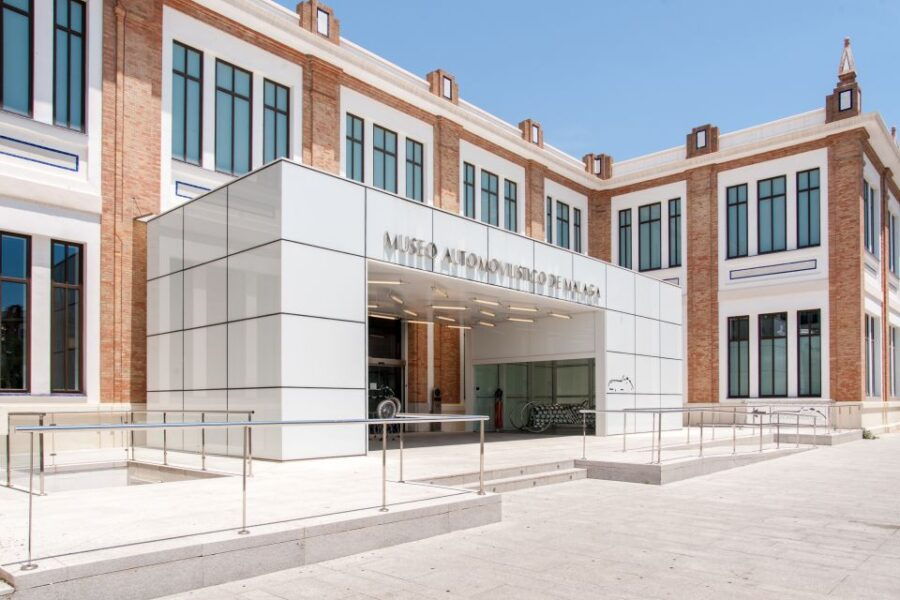 Málaga: Automobile and Fashion Museum Ticket - Overview of the Museum
