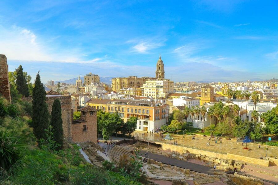 Malaga: Private History & Highlights Walking Tour - Exploring the Historic Center of Malaga