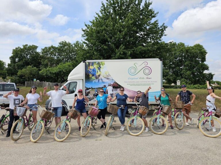 Marais Poitevin: Cycling in Green Venice