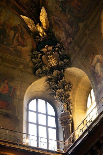 Night at the Louvre Museum: 6-people Max Guided Exploration