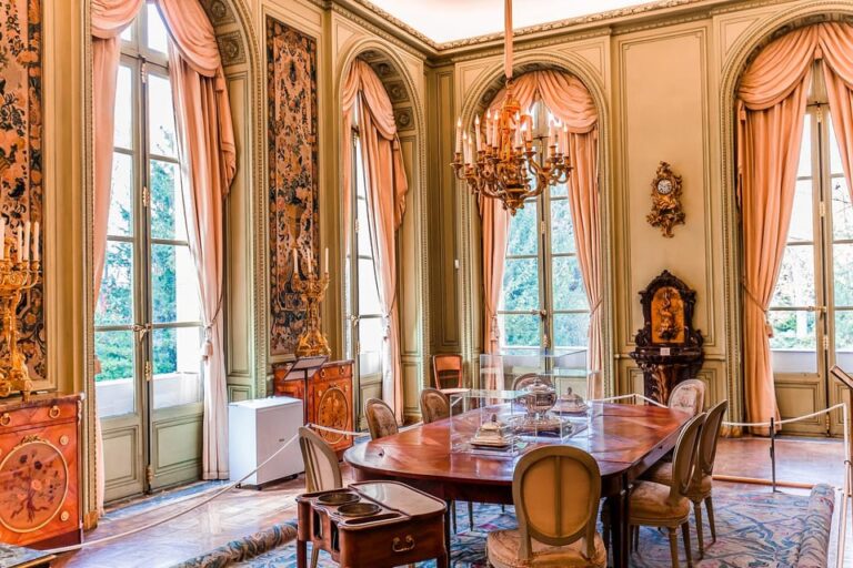 Paris: Camondo Museum and Parc Monceau Private Tour