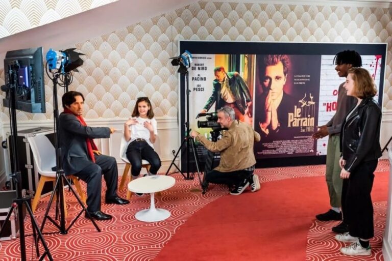Paris: Grévin Wax Museum Entry Ticket With Audio Guide App