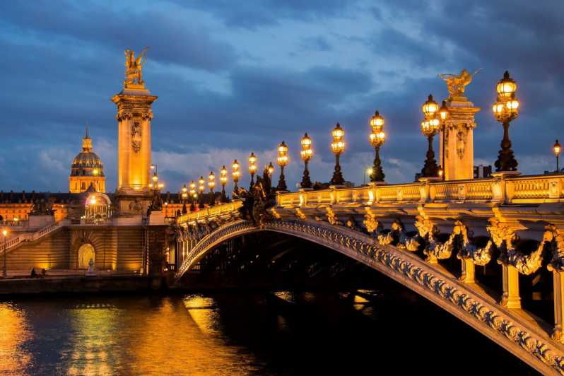 Paris: Illuminated Walking Tour - Tour Overview