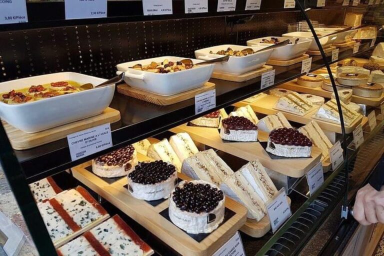 Paris: Latin Quarter Food and Wine Tour With a Local Guide