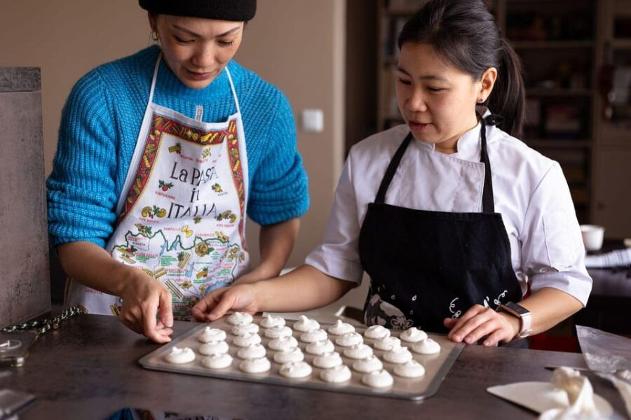 Paris: Macarons Class in a Parisian Home - Experience the Charm of Parisian Cooking