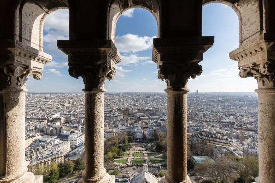 Paris: Montmartre Guided Walking Tour With Sacré-CœUr View - Tour Highlights