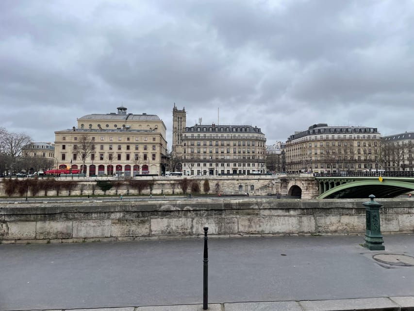 Paris: Notre-Dame Cathedral Exterior Guided Tour - Customer Reviews