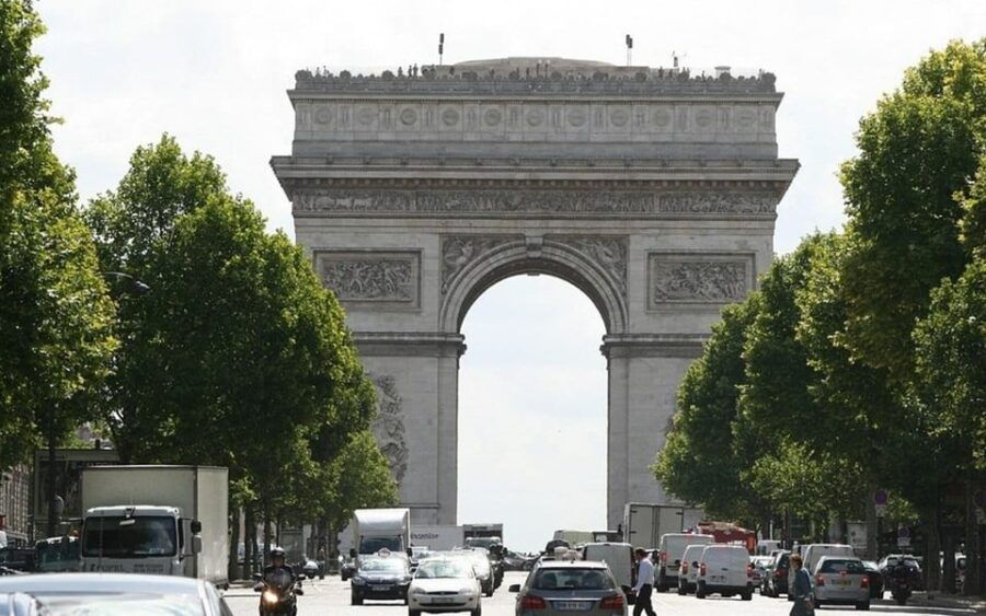 Paris: Private Layover Tour With Airport Pickup & Dropoff - Overview of the Private Layover Tour