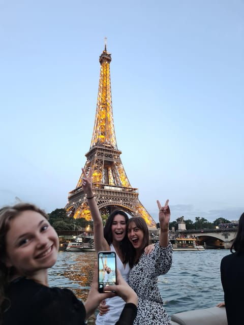 Paris: Private Pontoon Boat Cruise on the Seine