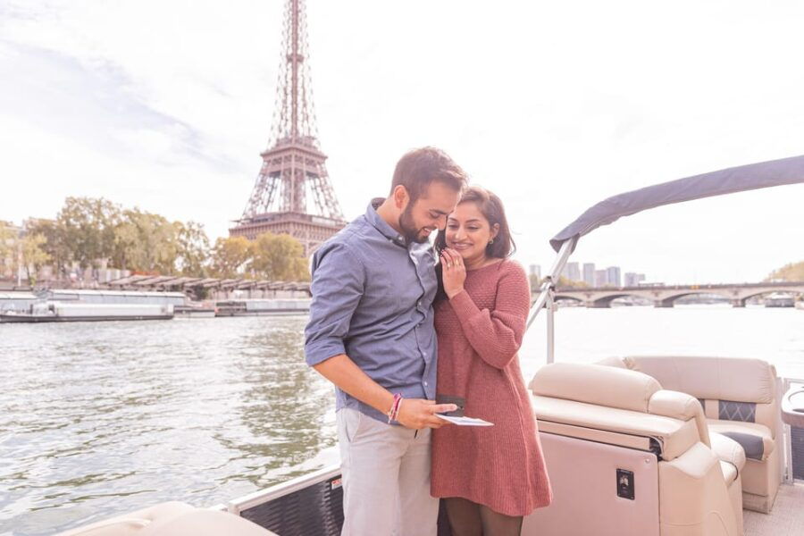 Paris Proposal / Private River Cruise + Photographer 1h - Overview of the Paris Proposal Experience