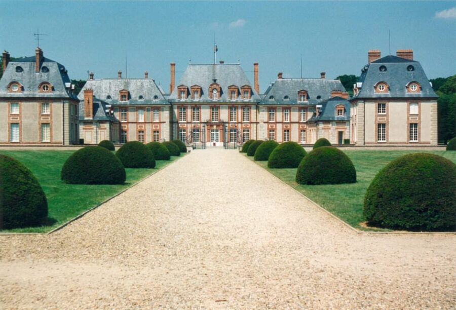 Paris: Puss in Boots Castle Château De Breteuil Private Tour - Historical Significance of the Castle