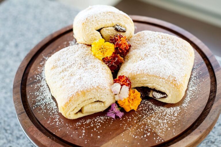 Paris: Traditional Croissant Cooking Class With Local Baker
