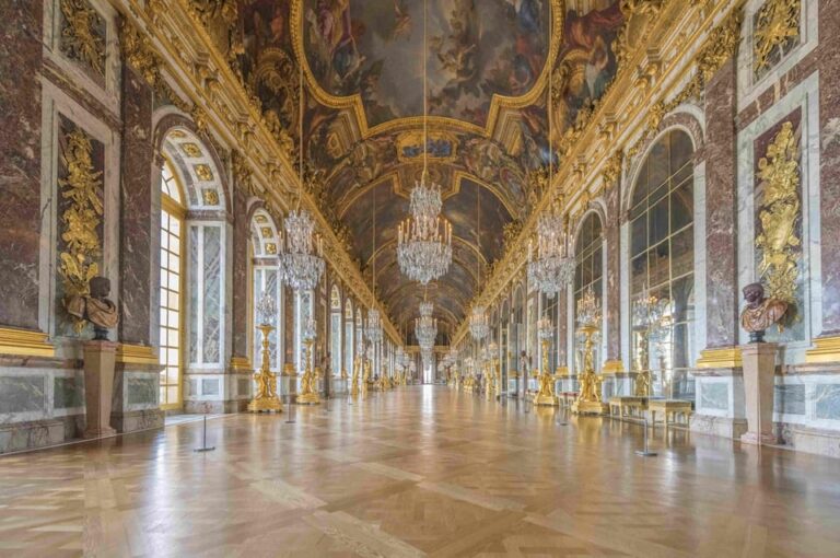 Paris: Versailles Palace Private 2 Way-Transfer