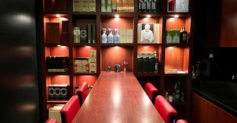 Paris: Wine Tasting at the Cellar of Joël Robuchon - Overview of the Wine Tasting Experience