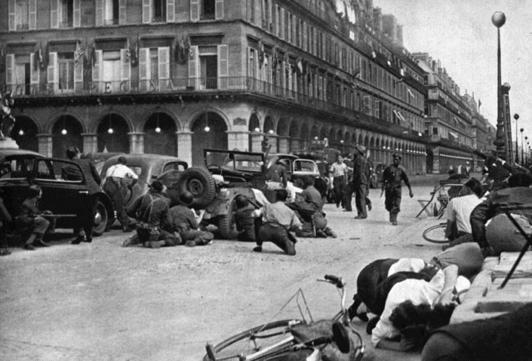 Private Paris WWII History Tour: Occupation & Resistance