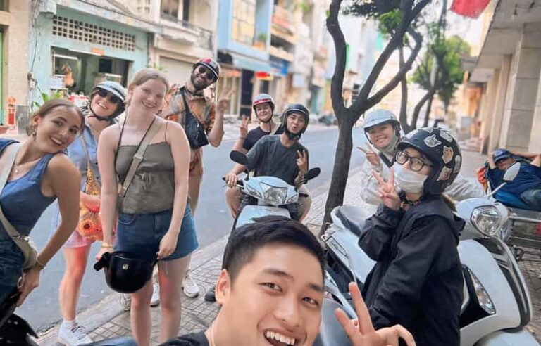 Saigons Top Sights Half Day Tour: Explore by Motorbike
