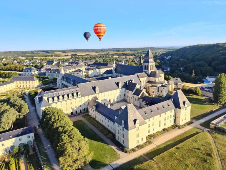 Saumur and the Loire Castles: Hot-Air Balloon Flight