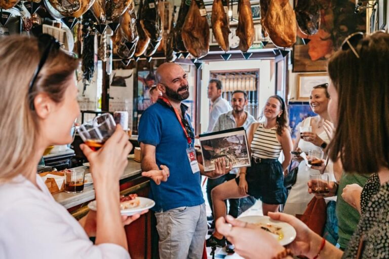 Seville: Tapas, Taverns and History Guided Walking Tour