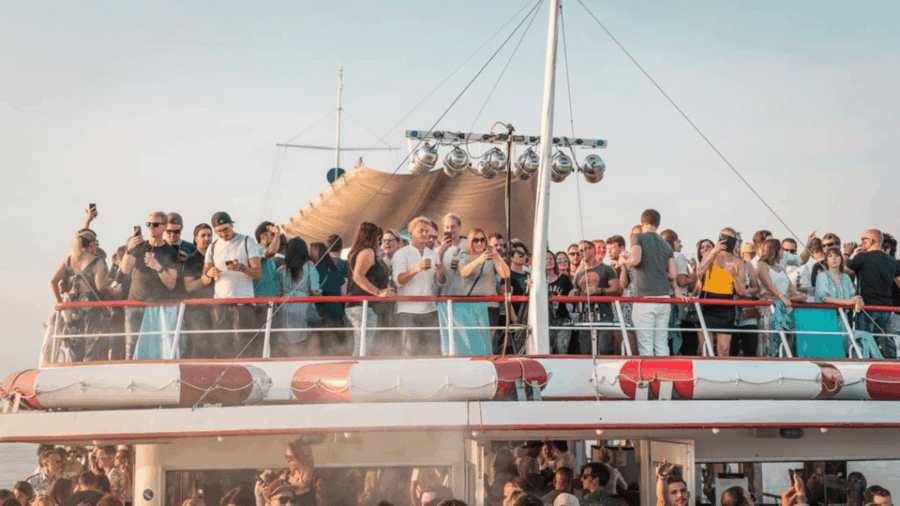 Techno Boat Zürich W/ Kollektiv Turmstrasse - Event Overview