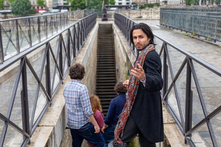 The Dark Side of Paris: Walking Tour With an Actor-Guide - The Dark Legacy of Notre-Dame De Paris