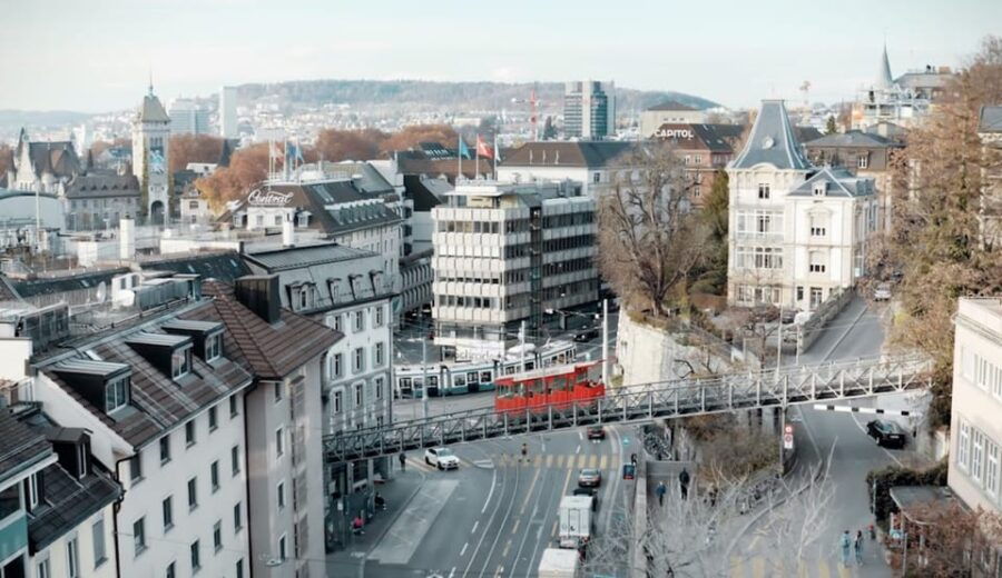UBS Polybahn: Linking Zürich Central and Zürich Polyterrasse - An Iconic Zürich Landmark