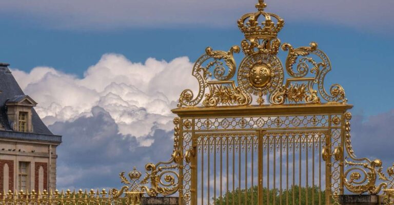 Versailles: Private Tour of the Palace With Reserved Entry
