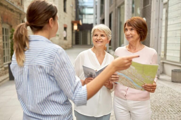 Vevey: Express Walk With a Local in 60 Minutes