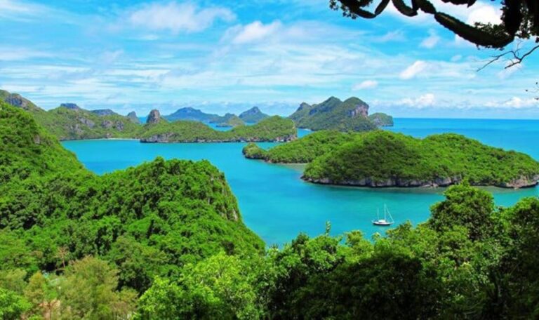 Wonder at Ang Thong Marine Park From Ko Samui