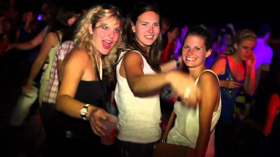 XNV BEACH FESTIVAL With Transport From Geneva/Genève - Festival Overview