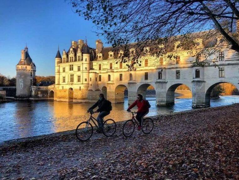 Loire Valley Royal Getaway: E-Bike Ride & Stay in a Château - Included Features of the Experience