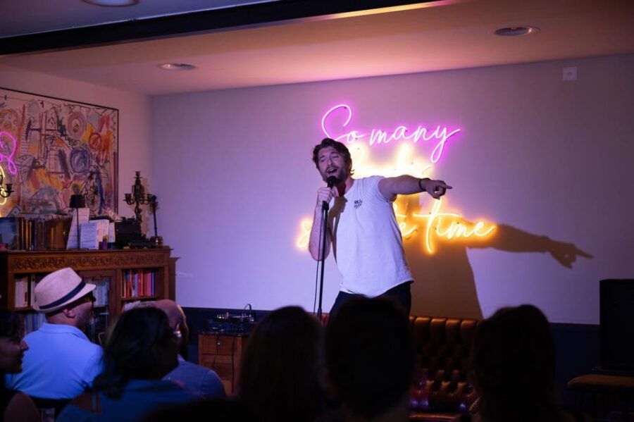 Zürich: Comedy Show in the Old Town & Drinks - Highlights of the Experience