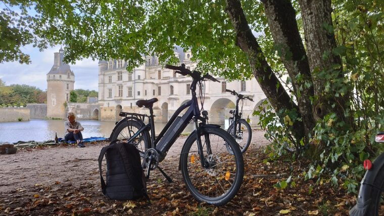 Loire Valley Royal Getaway: E-Bike Ride & Stay in a Château - Group and Participation Requirements