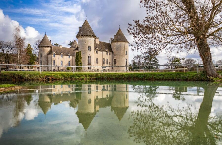 Visit the Château De Savigny Museums: Planes, Cars, Motorcycles... - Historic Château De Savigny-Lès-Beaune