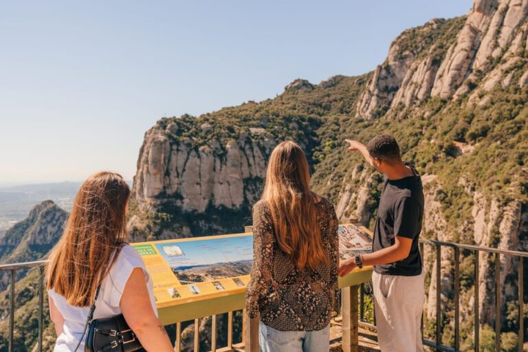 Barcelona: Montserrat Visit & Lunch at Farmhouse Small Group