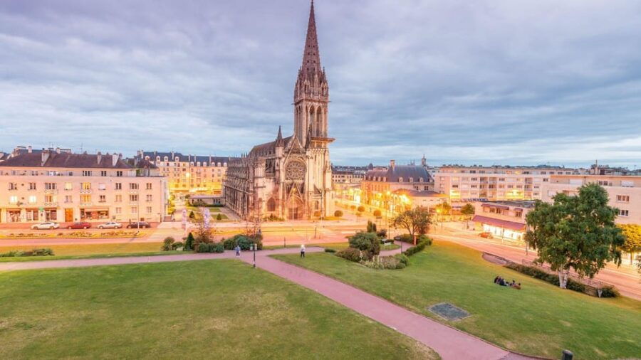 Best of Caen: Private Walking Tour With a Local - Exploring Caens Historic Fortress