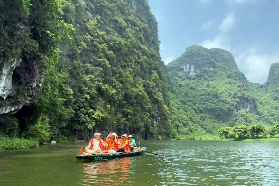 Hoa Lu - Trang An - Mua Cave Small Group - Itinerary Highlights
